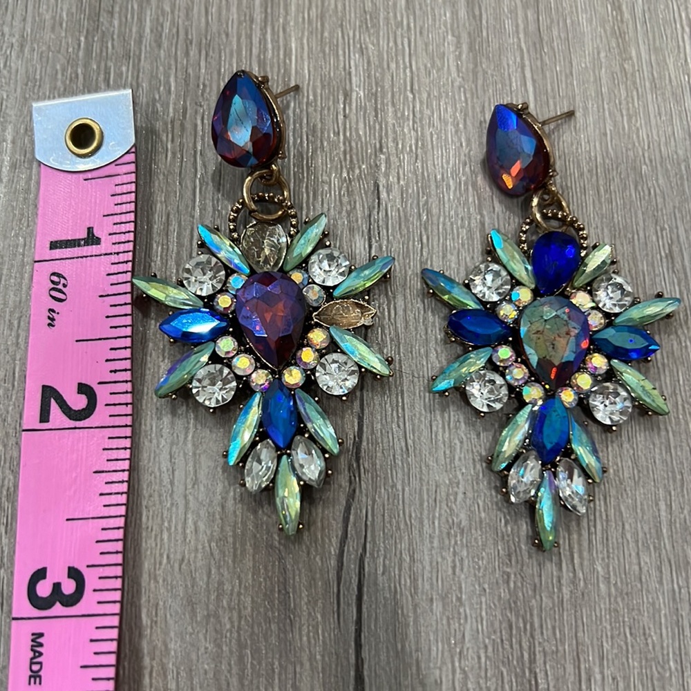 Holiday / NYE Earrings - Picture 2 of 4